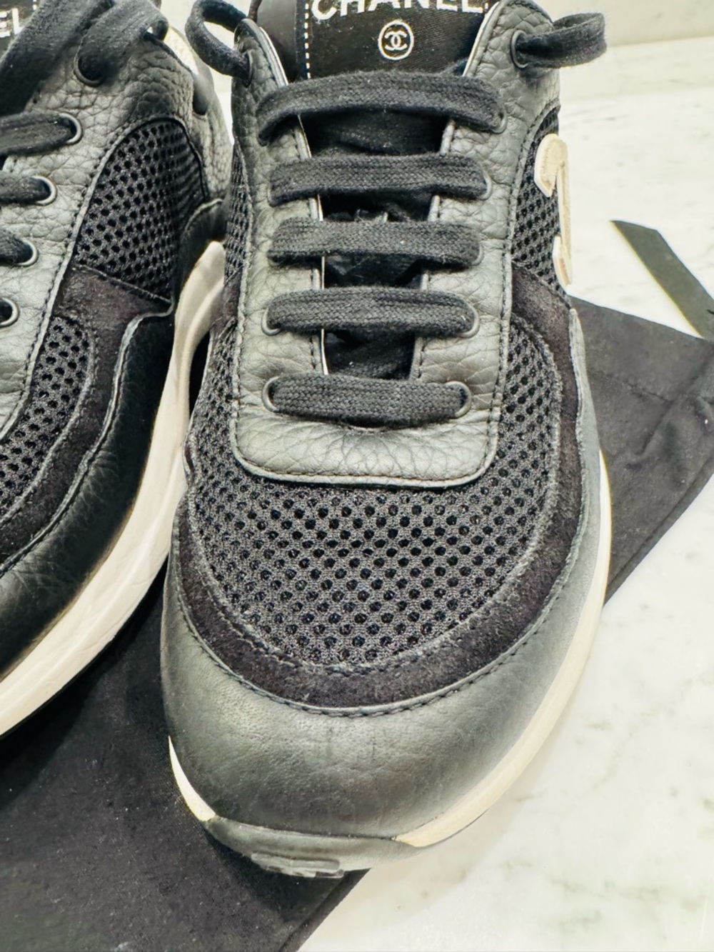 Chanel CC Logo Sneakers Black & White Leather Mesh Trainers Size 37.5 / US 7.5 - Picture 4 of 15